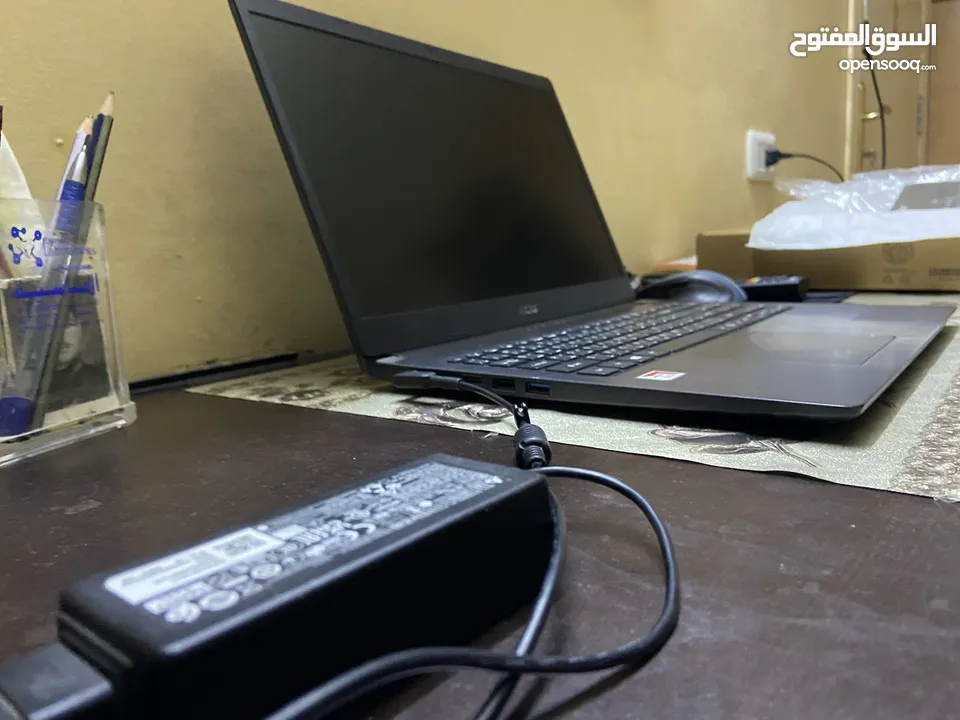 Acer aspire 3 جهاز مستعمل على لخفيف تسكيره الشركة مركبله ssd
