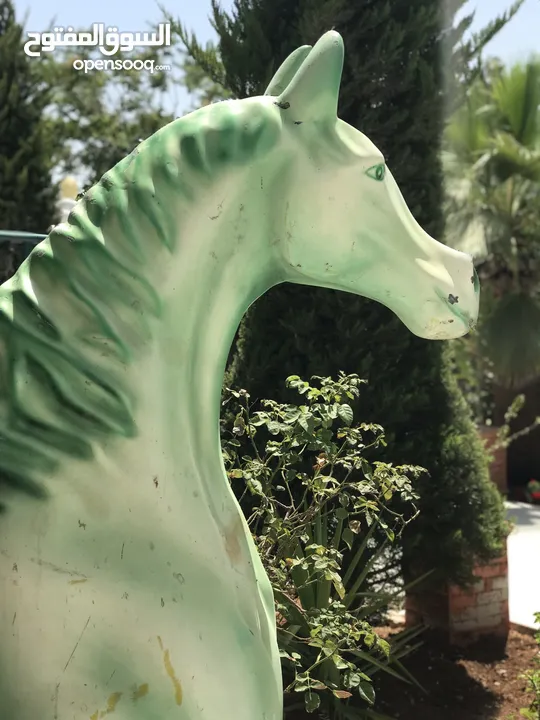 مجسم حصان بحجم الحصان الطبيعي