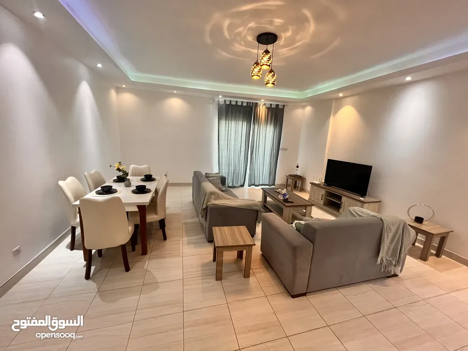 For rent in Juffair 2bhk للايجار في الحفير شقه غرفتين نظيفه