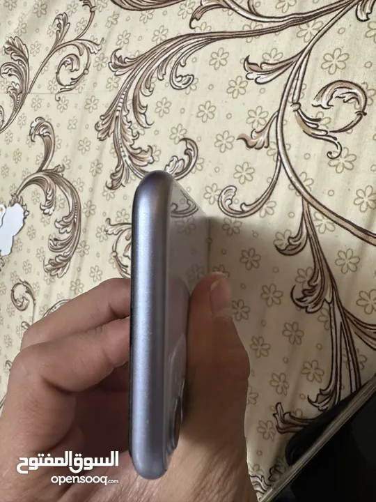 ايفون 11عادي نضيف