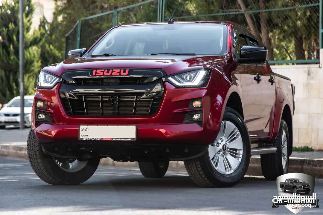 Isuzu D-Max 2023 Ls   البكب وارد و كفالة الشركة و قطعت 20,000 كيلو متر