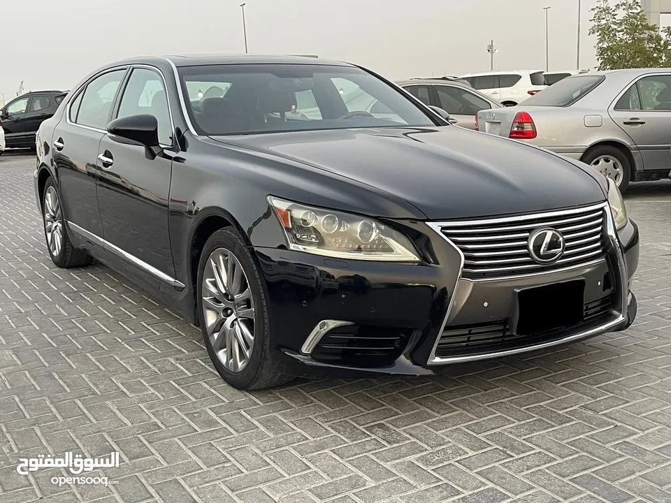 Lexus LS460 2013 ,low mileage super clean car , family used