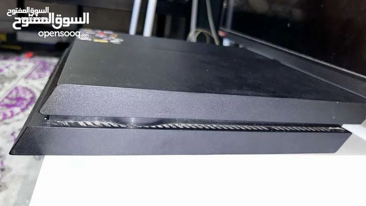 بلاي ستيشن 4 فات مستعمل مع يد تحكم