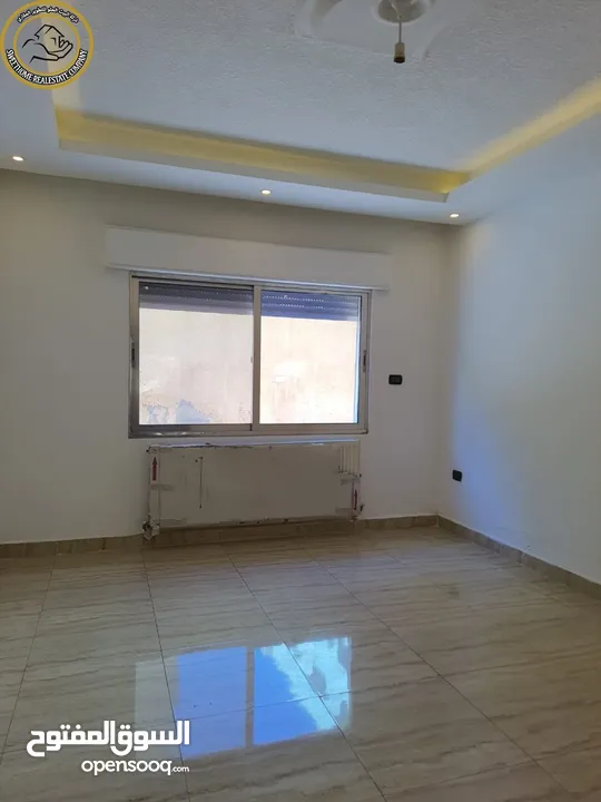 شقة مميزة للبيع في خلدا - خلف السيفوي 160م مع ترس 40م تشطيب سوبر ديلوكس لم تسكن