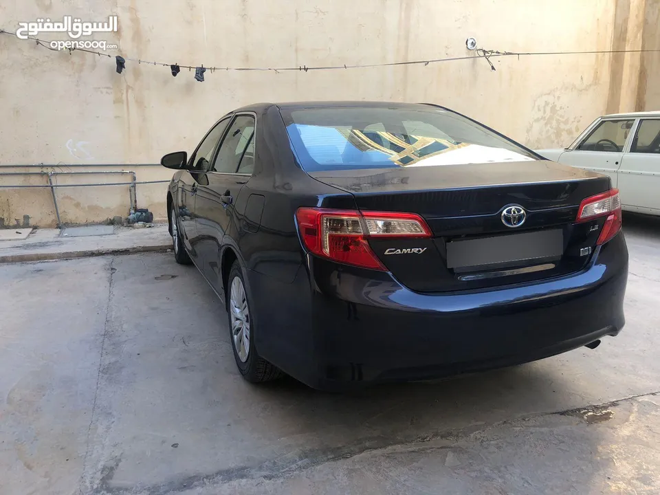 تويوتا كامري 2014 للبيع