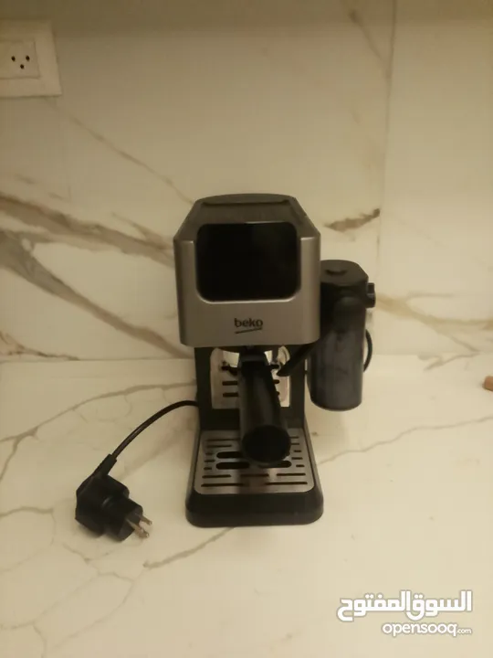 متوفر اثاث بيت فاخر في طول كرم استخدام اقل من شهرين