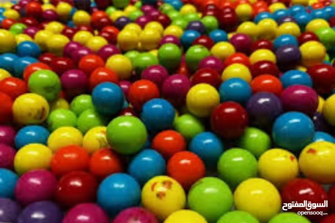 ماكينات علكة و مصاص. 1500 حبة علكة كاندي. طابات مجنونة نطاطة. طابات هدايا
