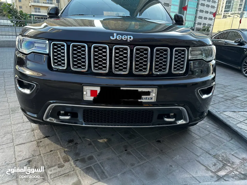 Jeep Grand Cherokee Overland for urgent sale