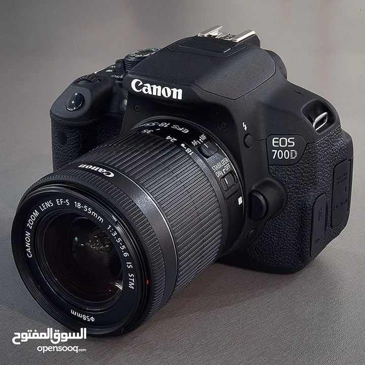 للبيع كاميرا Canon 700D شبه جديدة في نابلس  التسليم فقط في نابلس
