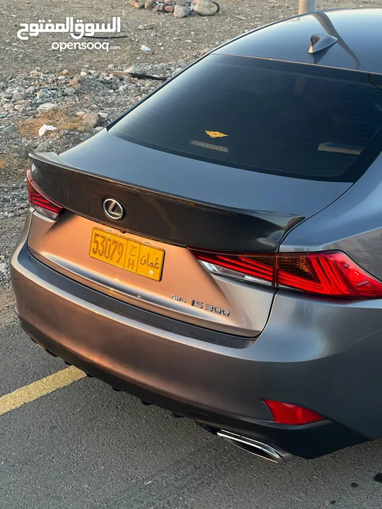 Lexus IS 300 المكينة الكبيره للبيع