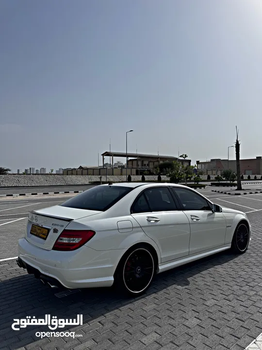 مرسيدس C63 AMG V8 للبيع