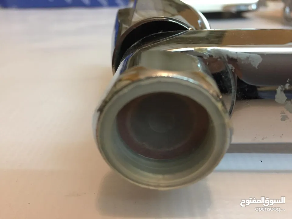 4 بطاريات دوش وحمام GROHE  و  KLUDI  المانيه  واكسوارات .