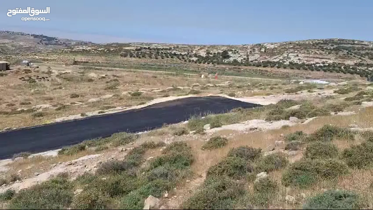 ارض للبيع 800م على شارعين من  المالك _ طريق الجامعة الالمانية _ حسبان _ مقابل بلدية حسبان الجديدة