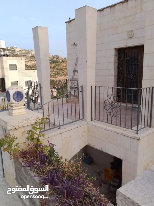 منزل دوبليكس للبيع في بتير