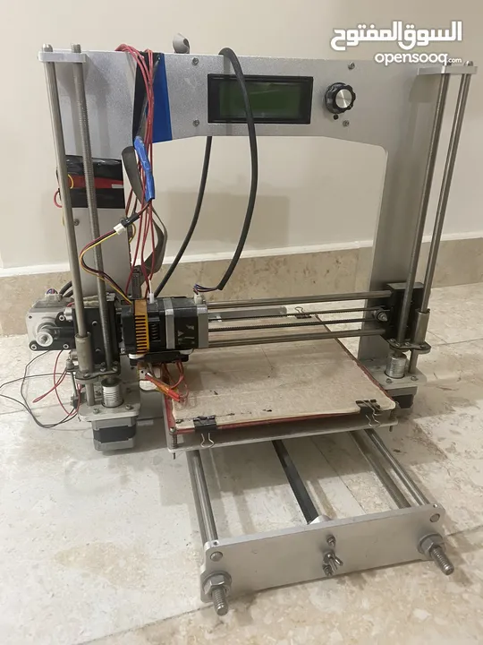 3D printer for sale as parts (not working) طابعة ثلاثية الابعاد للبيع كقطع (لا تعمل)