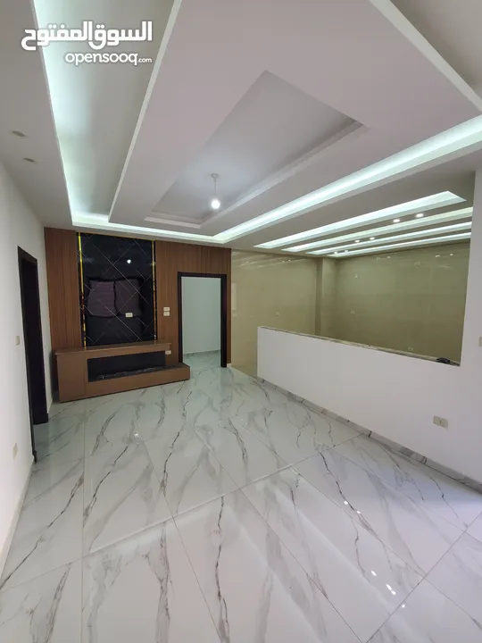 بالاقساط من المالك طابق ارضي 150م + حديقة 130م (مدخل مستقل + كراج خاص) في شفابدران - دوار التطبيقية