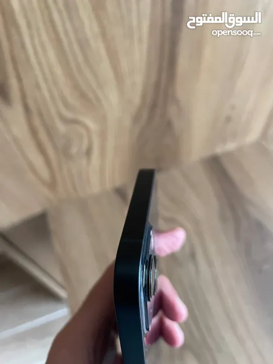 iPhone 13 (128 gb) 86%  أيفون 13 بطاريات عالية بحالة الوكالة   New apple airpods 4