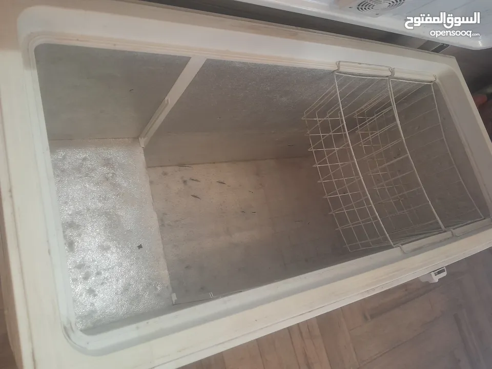فريزر بطح كبير انفيرتر تركي بحاله ممتازة للبيع في منطقه ماركا الجنوبيه