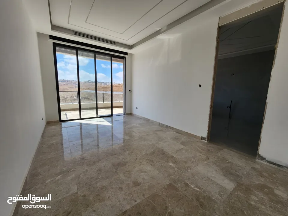 شقة أرضية مميزة في عبدون للبيع بموقع حيوي   الرقم المرجعي : 14199