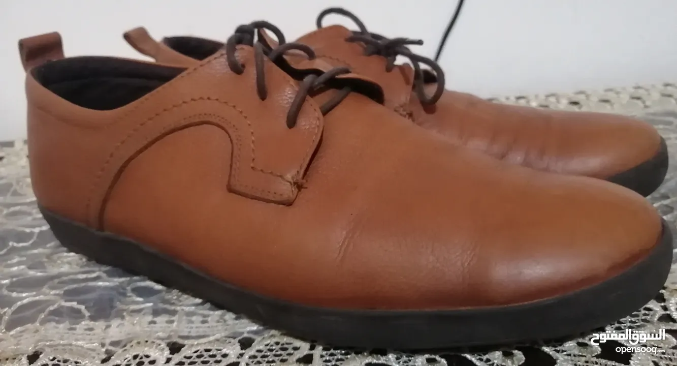 حذاء جلد طبيعي لون عسلي مميز نمره 43