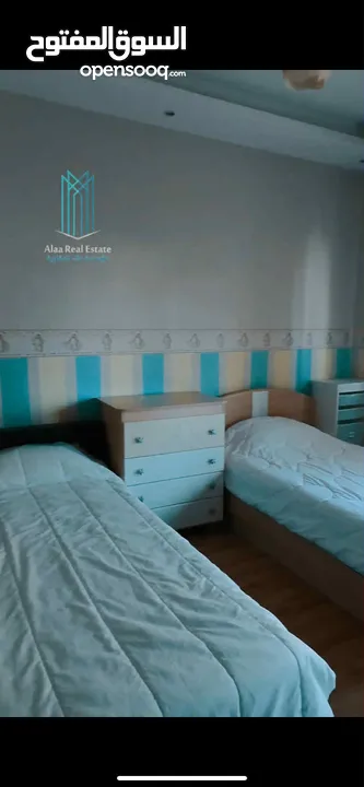 شقة مفروشة في الجندويل قرب مسجد أسامة بن زيد مساحة 180 متر الطابق الثالث شمالية
