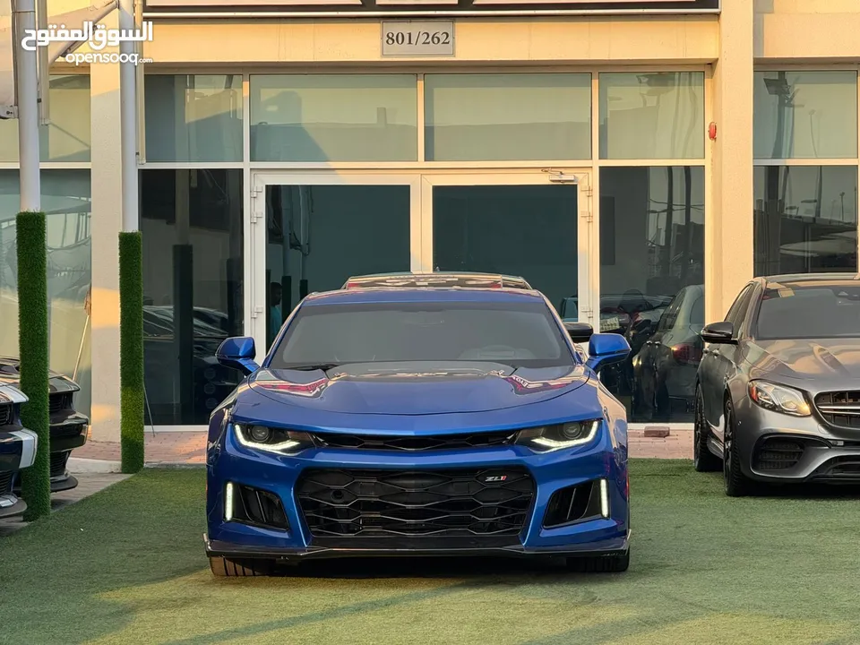 CHEVROLET CAMARO ZL1  GCC 2018 perfect condition Zero accidents  Full option  Full carbon fibre