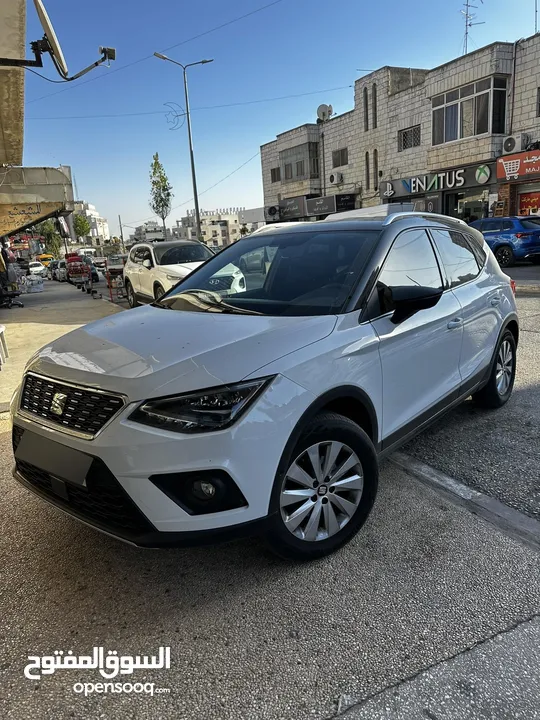 سيات ارونا 2020 فل اضافات ما عدا الفتحة