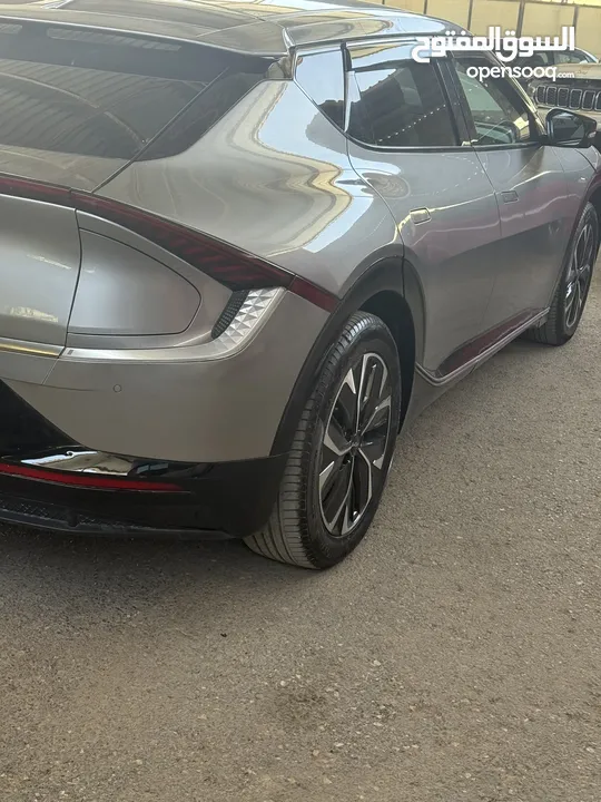 Ev6 فحص كامل بحاله الشركه لاينقصها شي كوشوك وكاله شاحن اصلي عداد 36 ألف بحاله الوكاله بطاريه كبيره 7