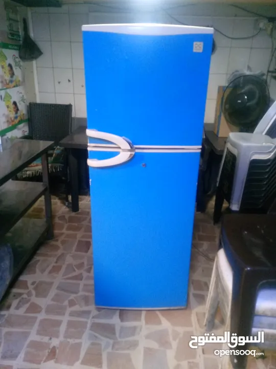 للبيع ثلاجه ومكرويف ومقلاه كهرباء بسعر مغري جداً