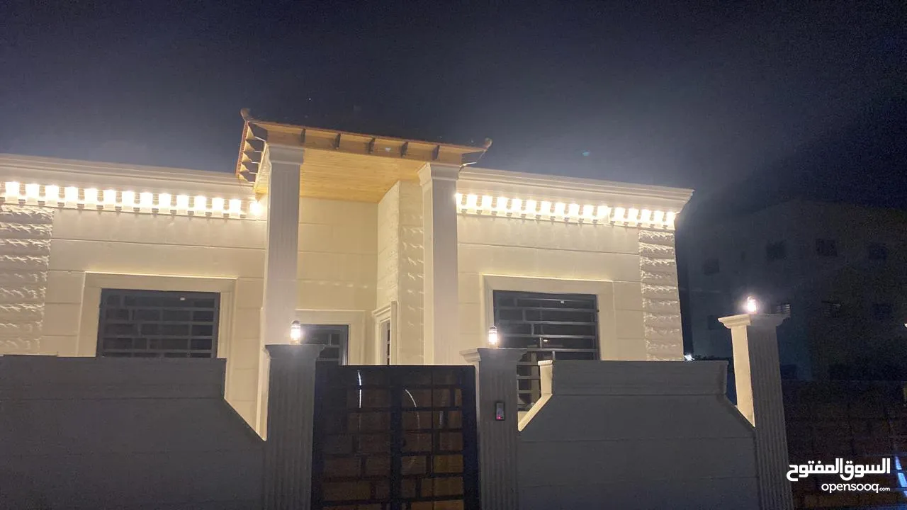 منزل مميز للبيع في الزرقاء  من المالك مباشرة
