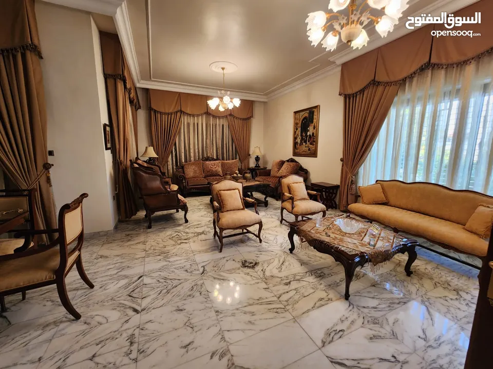 طابق ارضي من ضمن فيلا للإيجار في الصويفية ref : 14248