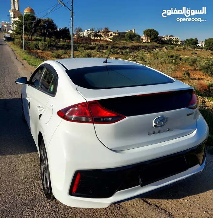 هيونداي ايونيك 2018 بحالة ممتازة للبيع كاش