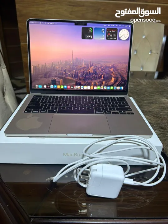 لابتوب macbook air m2 8 رام 512 GB استعمال خفيف شهر فقط  شاريه من ابل كاليفورنيا