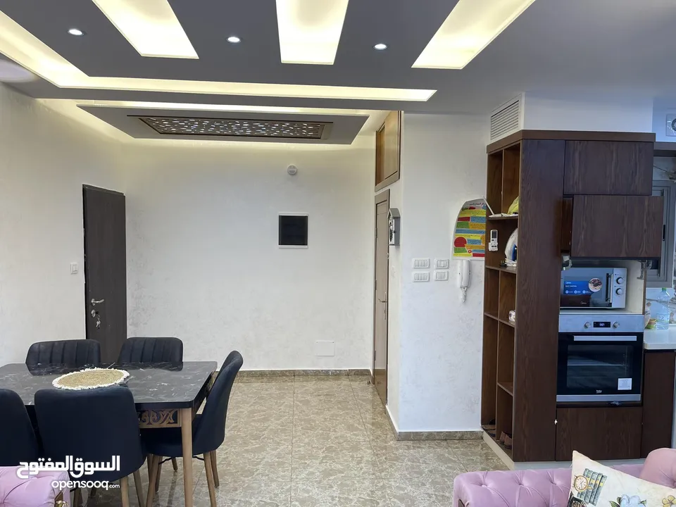 روف للايجار مفروش في اجمل مناطق رام الله والبيرة التواصل مع المالك مباشرة دون وسيط 1500 دولار