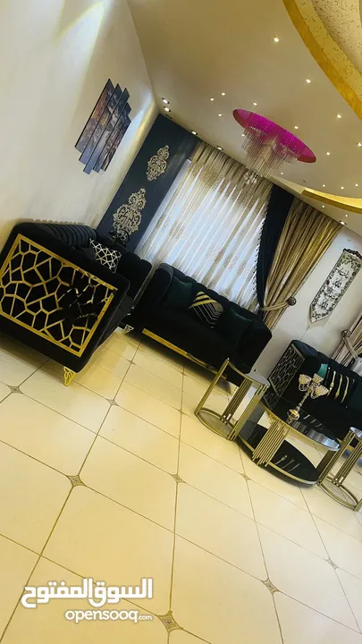 طقم صالون مودرن فاخر للبيع بسعر مغري