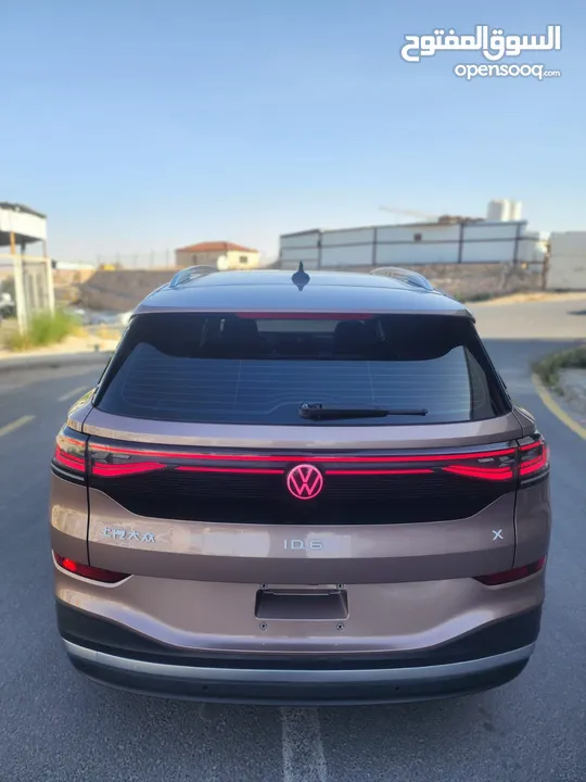 VOLKSWAGEN ID.6 X PRO 2022