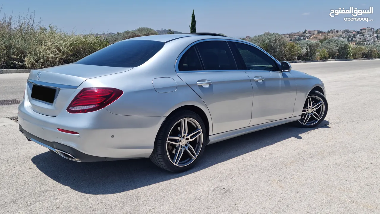 Mercedes Benz E200- 2017-  AMG Full Full ++ بحالة الوكالة من جميعة