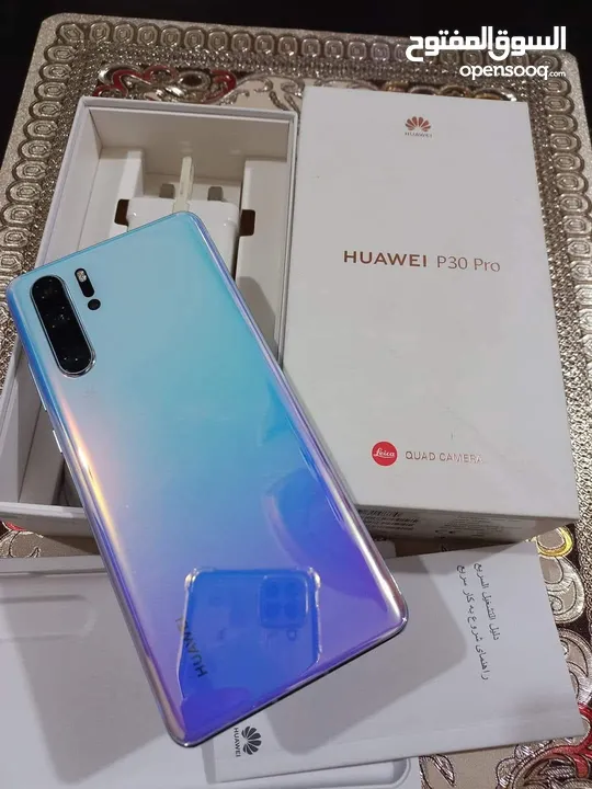 على الفحص Hawaii P30 pro رام 16 جيجا 128 أغراضة والكرتونه الأصلية متوفر توصيل