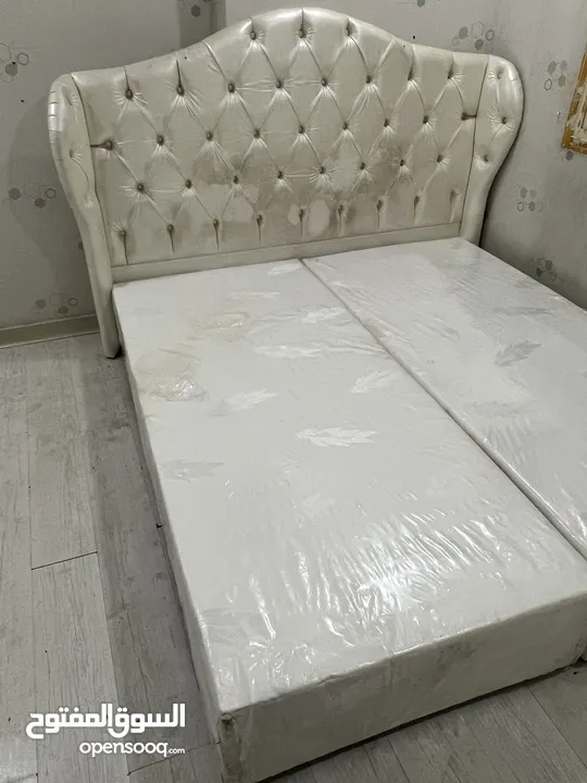 سرير للبيع (Bed for sale)