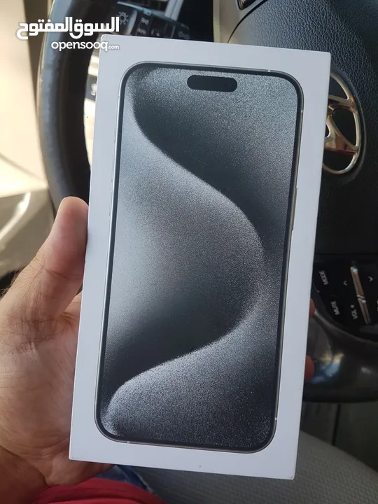 جهاز iphone 15 pro max مشفر سعة 512 جيجا مشحون 5 مرات للبيع