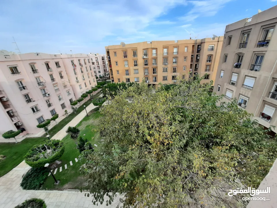 شقة 90م مفروشة للايجار بمدينة الرحاب بموقع متميز