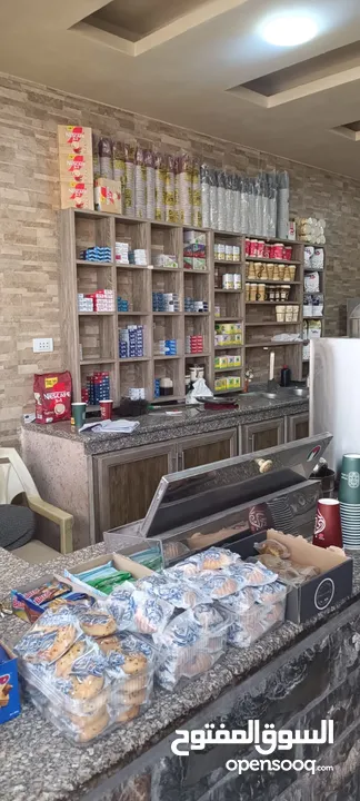 كافتيريا للبيع على شارع رئيسي موقع مميز بسعر مناسب لعدم التفرغ