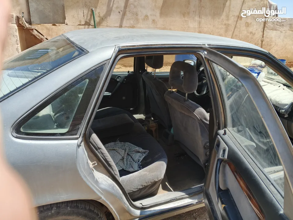 أوبل فيكترا موديل 1993