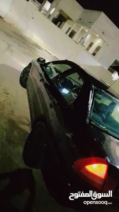 سياره ميتسوبيشي لانسر موديل 1998