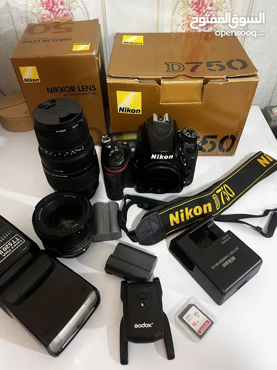 كاميرا نيكون 750d مع ملحقاتها 