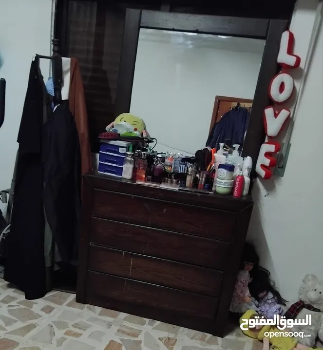 غرفة نوم لاتيه 18 محرفة زان سرير وخزانة وتسريحة و2 كمدينة