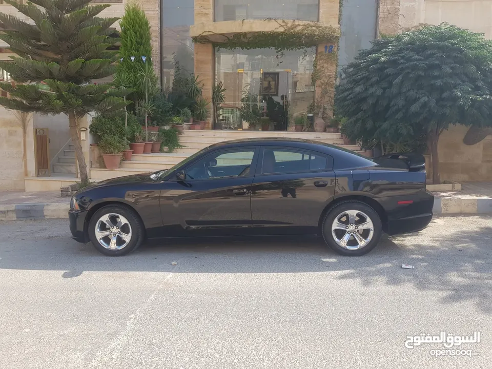 Dodge charger 2011