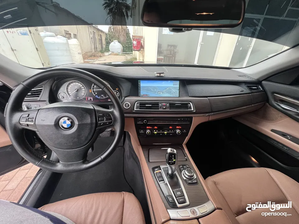 BMW 730 li 2012 GCC  بي ام دبليو 730li مواصفات خليجية