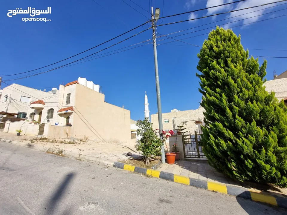 أرض سكنية مميزة للبيع في طبربور على شارعين – 250م2 قابلة للتفاوض