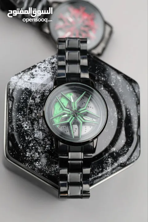 ساعة الجنط الشبابية المميزة / متحركة من الداخل